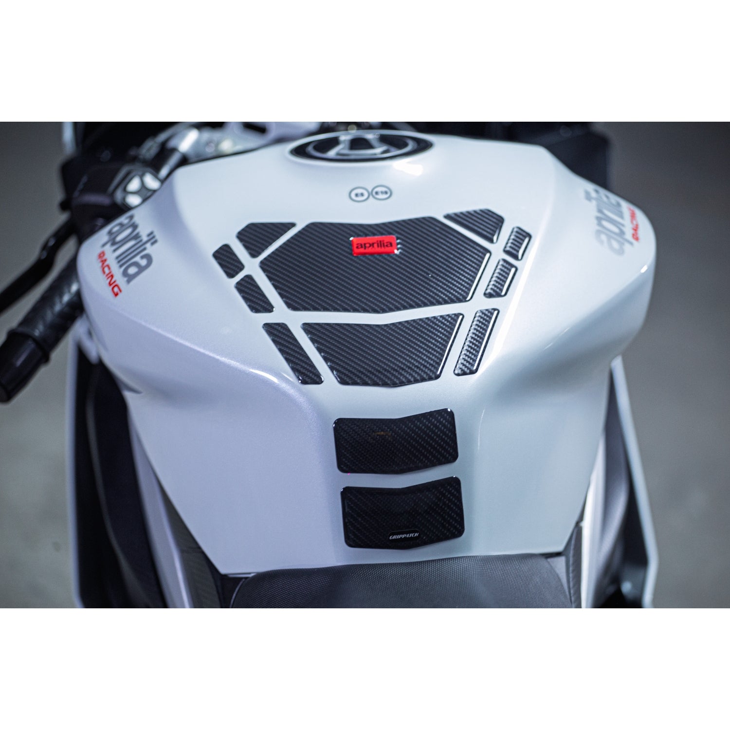 Grippatch Aprilia RS 457 (2024) ile Uyumlu Kaydırmaz 6D Karbon 23 Parç