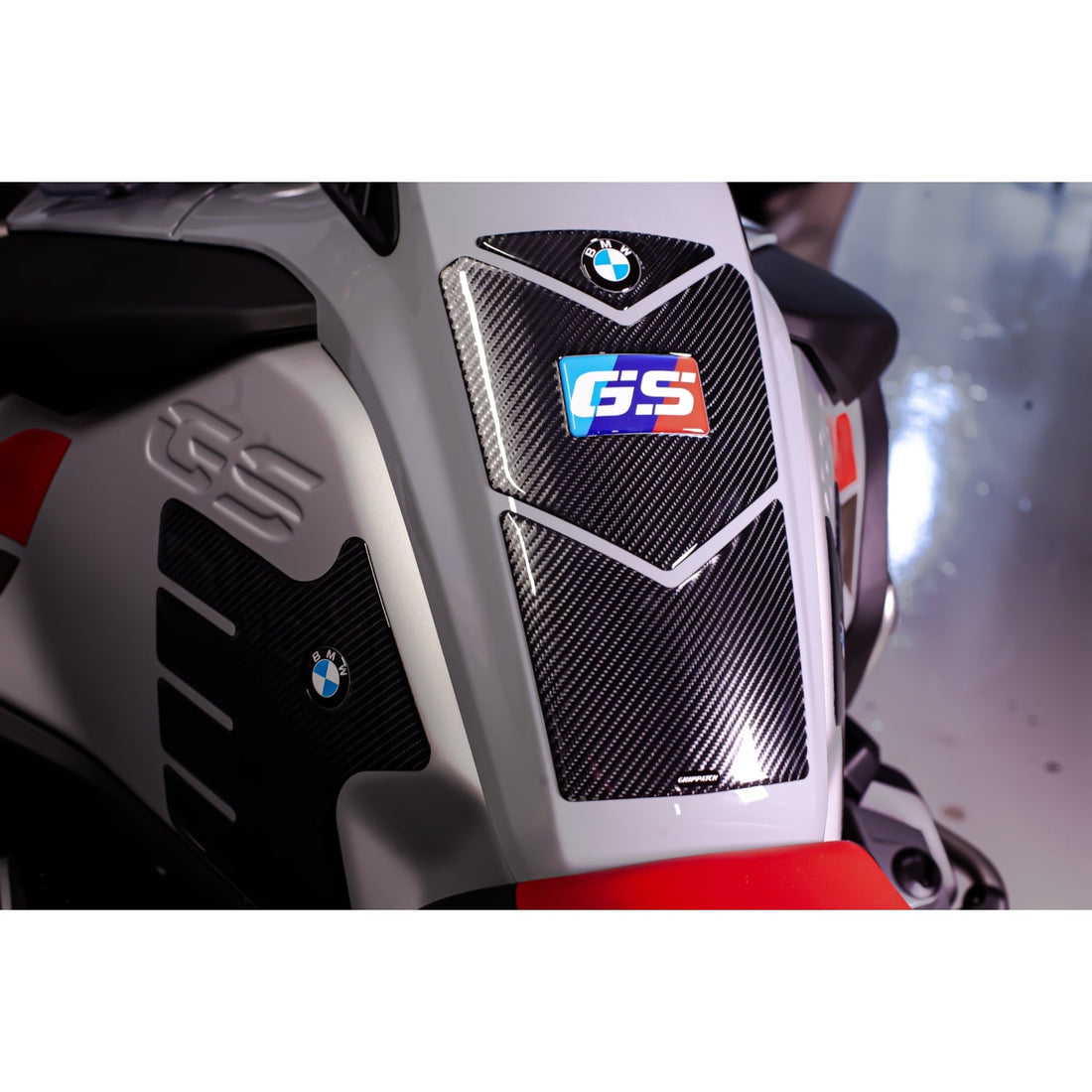 Grippatch BMW GS R1250 ADV (2021) ile Uyumlu Kaydırmaz 6D Karbon 9 Parça Tank Pad Seti GC32
