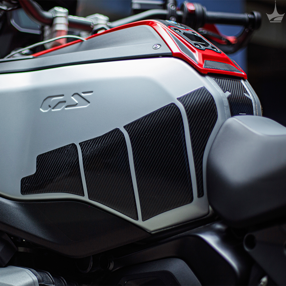 Grippatch BMW GS1300 ADV (2025) ile Uyumlu Kaydırmaz 6D Karbon 14 Parça Tank Pad Seti GC64