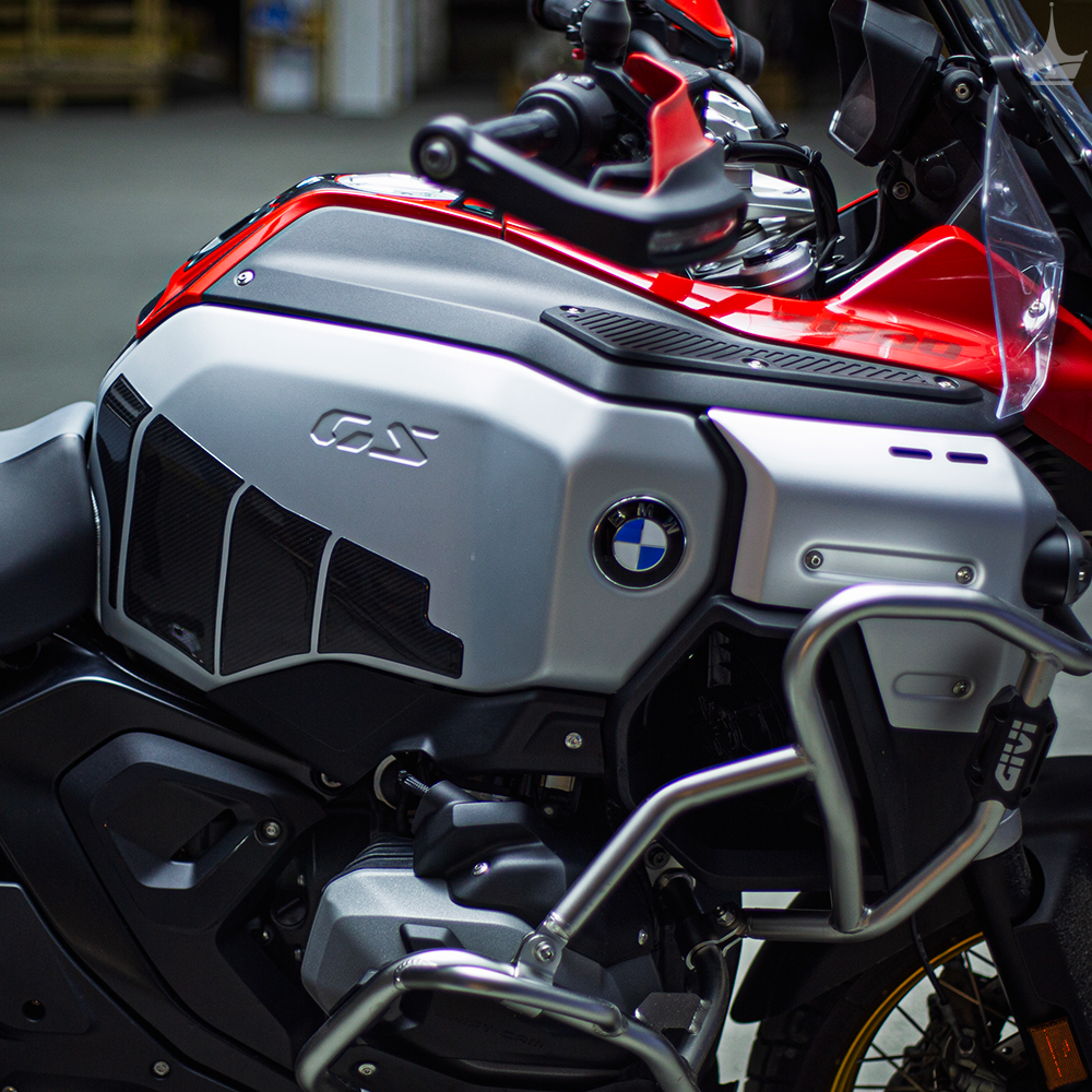 Grippatch BMW GS1300 ADV (2025) ile Uyumlu Kaydırmaz 6D Karbon 14 Parça Tank Pad Seti GC64