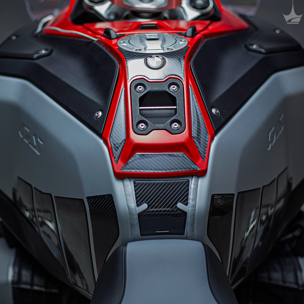 Grippatch BMW GS1300 ADV (2025) ile Uyumlu Kaydırmaz 6D Karbon 14 Parça Tank Pad Seti GC64