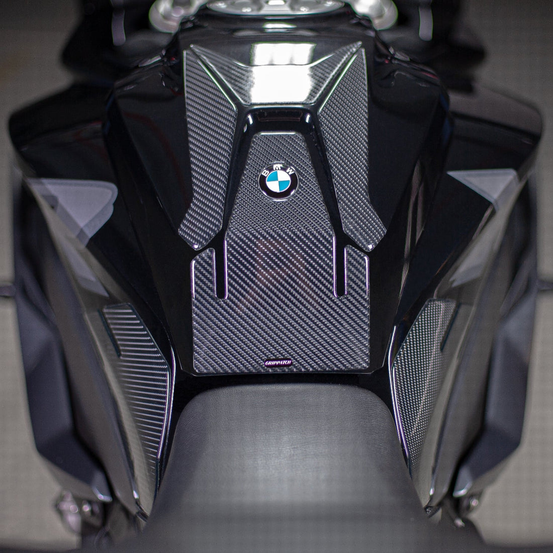 Grippatch BMW S1000XR (2023) ile Uyumlu Kaydırmaz 6D Karbon 7 Parça Tank Pad Seti GC44
