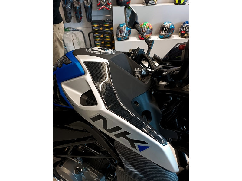 Grippatch CF Moto 250 NK (2023) ile Uyumlu Kaydırmaz 6D Karbon 20 Parça Tank Pad Seti GC17