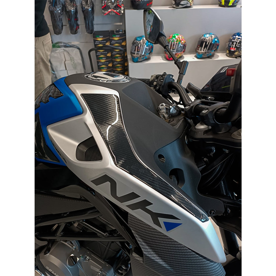 Grippatch CF Moto 250 NK ile Uyumlu Yan Depo Koruma 6D Karbon Kaydırmaz Tank Pad GC17-YK