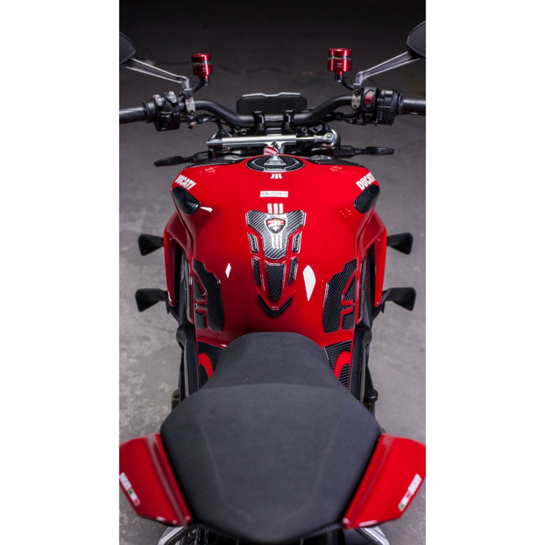 Grippatch Ducati Panigale, Streetfighter, V4, V4S (2018-2024) ile Uyumlu Kaydırmaz 6D Karbon 22 Parça Tank Pad Seti GC12