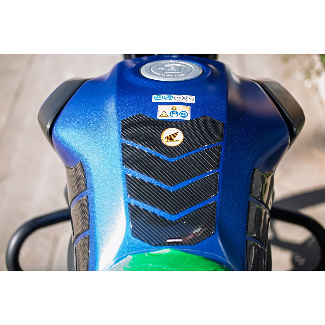 Grippatch Honda CB125F ile Uyumlu Kaydırmaz 6D Karbon 13 Parça Tank Pad Set - GC82