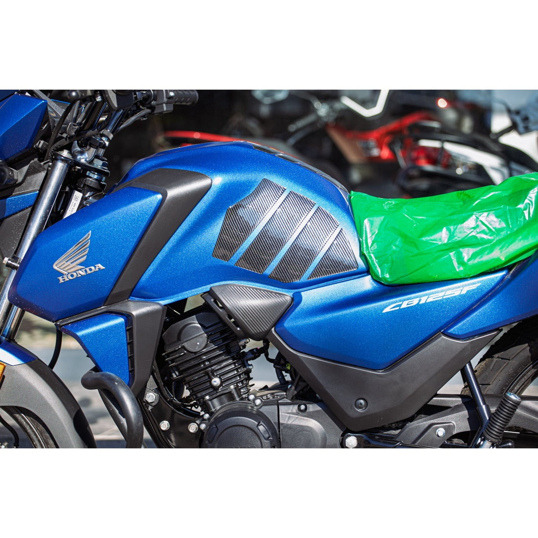 Grippatch Honda CB125F ile Uyumlu Kaydırmaz 6D Karbon 13 Parça Tank Pad Set - GC82