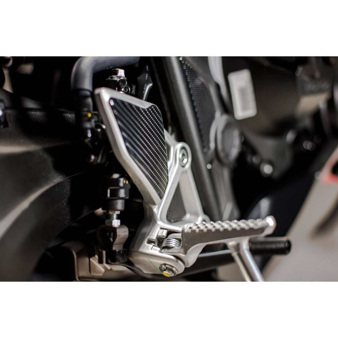 Grippatch Honda CBR650R (2025) ile Uyumlu Kaydırmaz 6D Karbon 47 Parça Tank Pad Seti GC41
