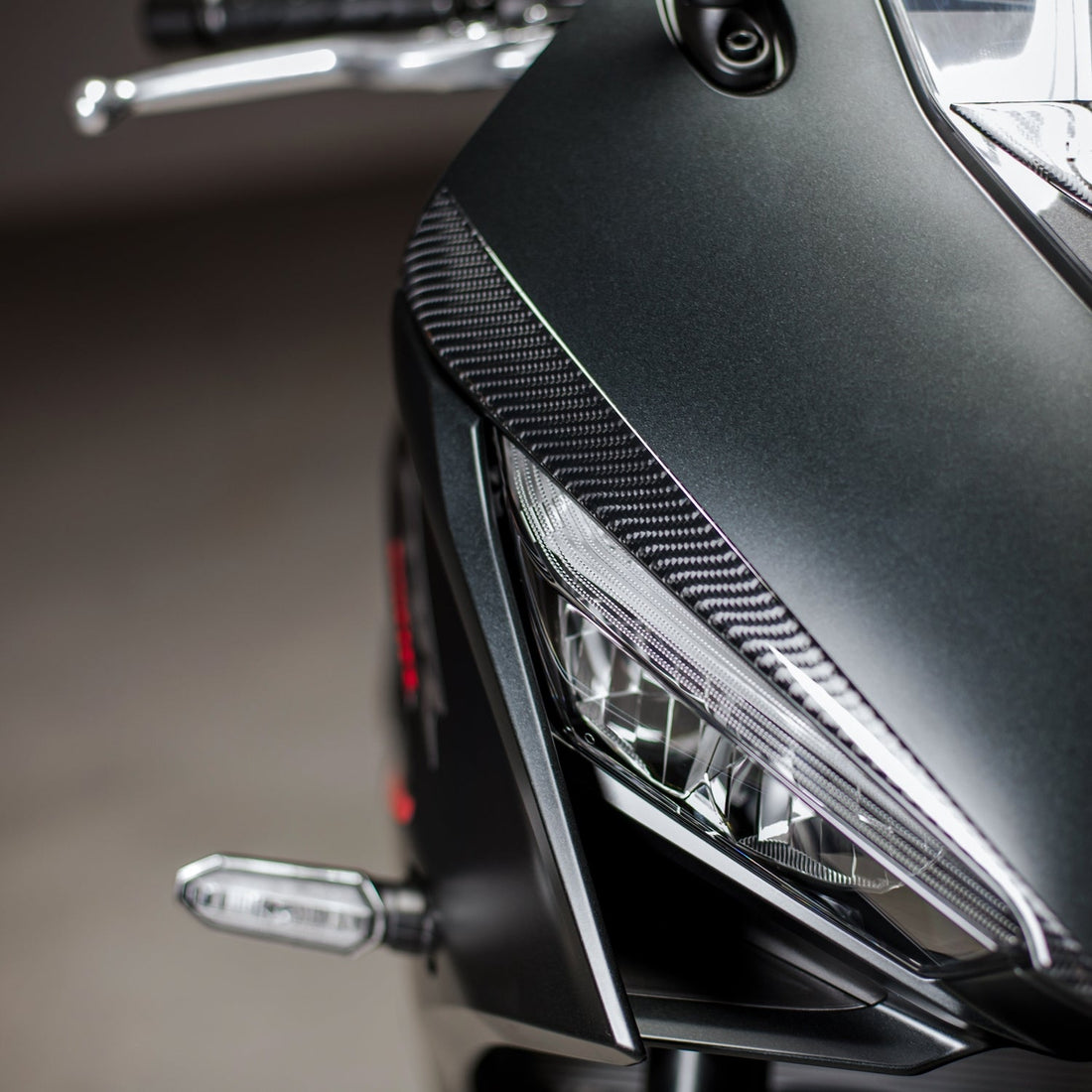 Grippatch Honda CBR650R (2025) ile Uyumlu Kaydırmaz 6D Karbon 47 Parça Tank Pad Seti GC41