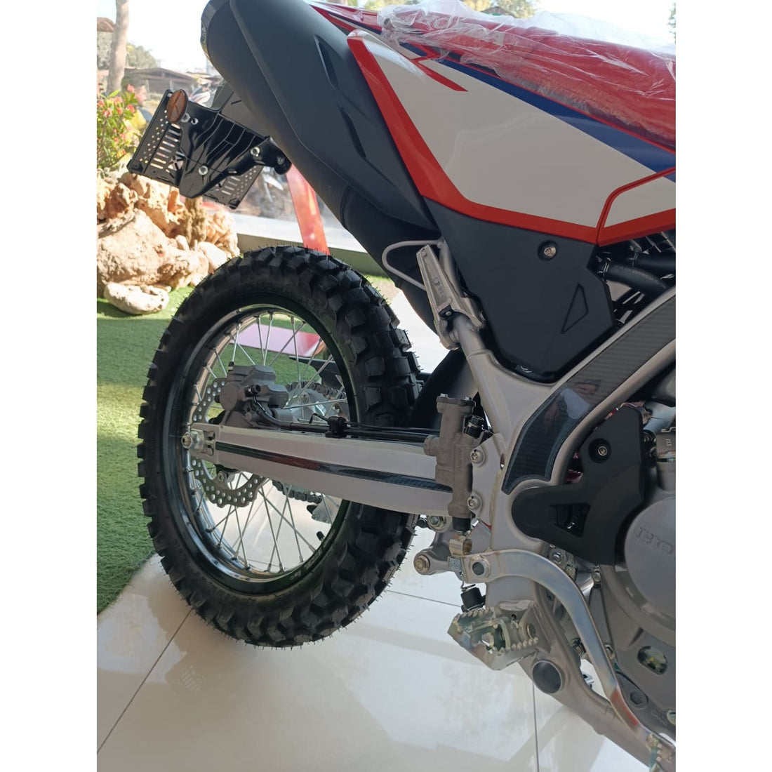 Grippatch Honda CRF250 Rally (2025) ile Uyumlu Kaydırmaz 6D Karbon 14 Parça Tank Pad Seti GC77