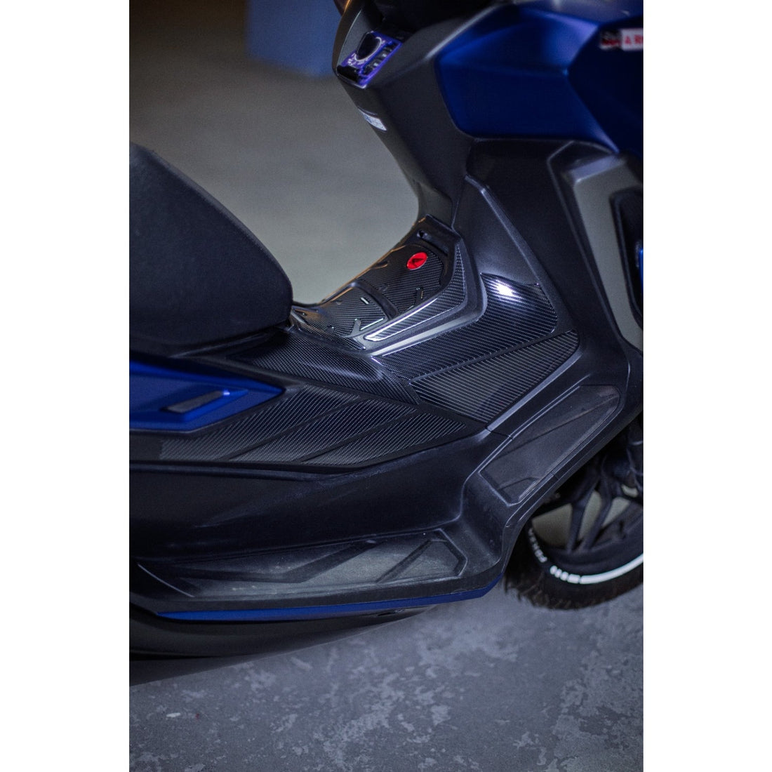 Grippatch Honda Forza - 250 (2025) ile Uyumlu Kaydırmaz 6D Karbon 19 Parça Tank Pad Seti - GC20