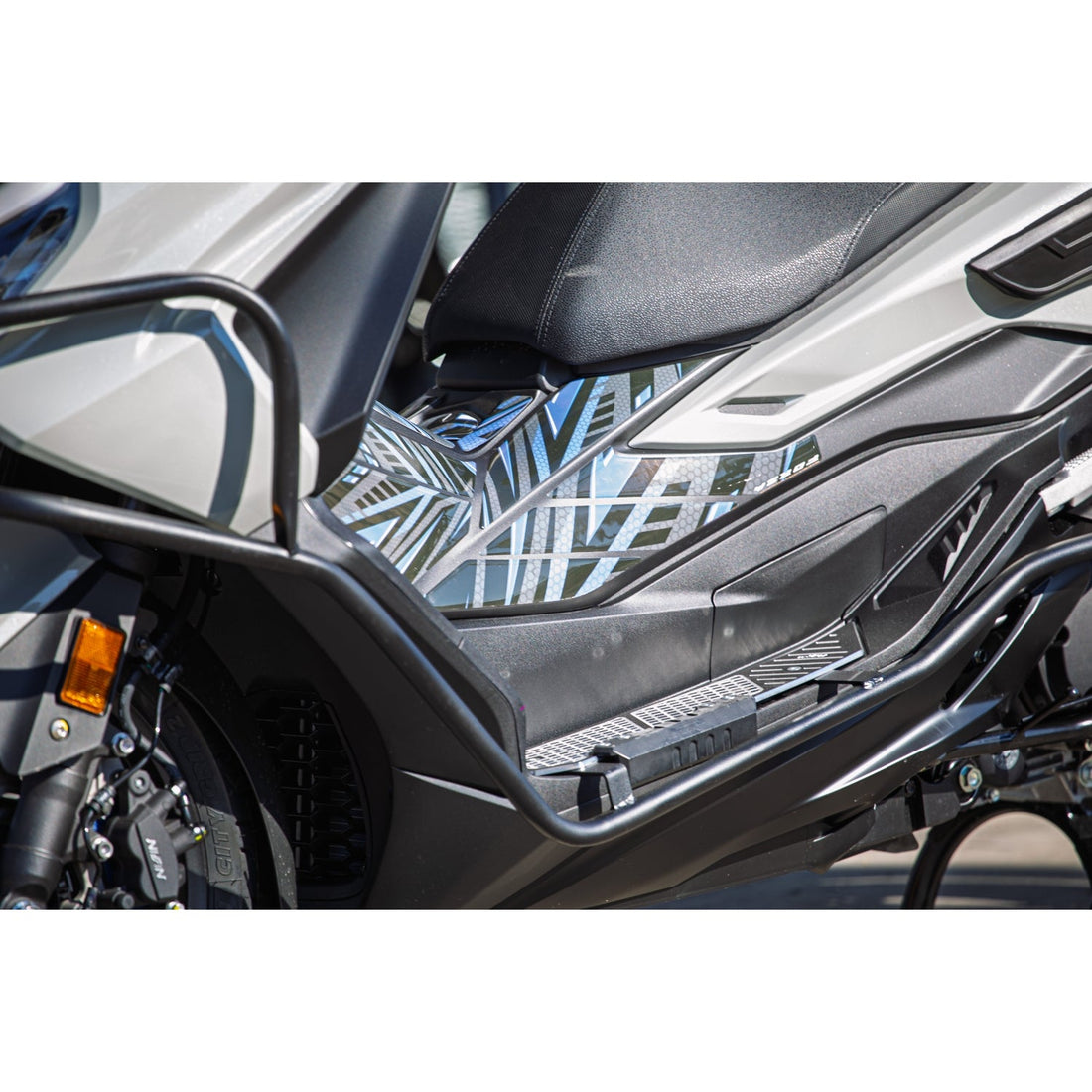 Grippatch Honda Forza 250 (2025) ile Uyumlu Renkli Tank Pad Seti 18 Parça GC20-MS