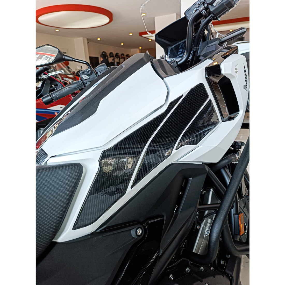 Grippatch Honda NC750 (2024-2025) ile Uyumlu Kaydırmaz 6D Karbon 11 Parça Tank Pad Seti GC45