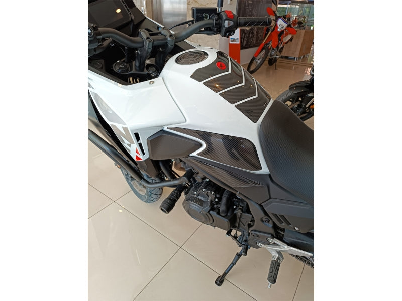 Grippatch Honda NX500 (2025) ile Uyumlu Kaydırmaz 6D Karbon 13 Parça Tank Pad Seti GC26
