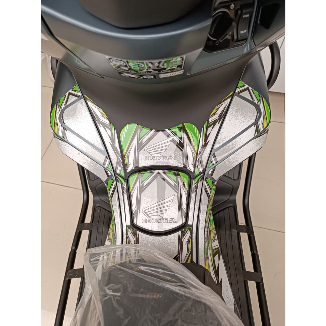 Grippatch Honda PCX 125 (2025) ile Uyumlu 43 Parça Tank Pad Seti GC40-B-S