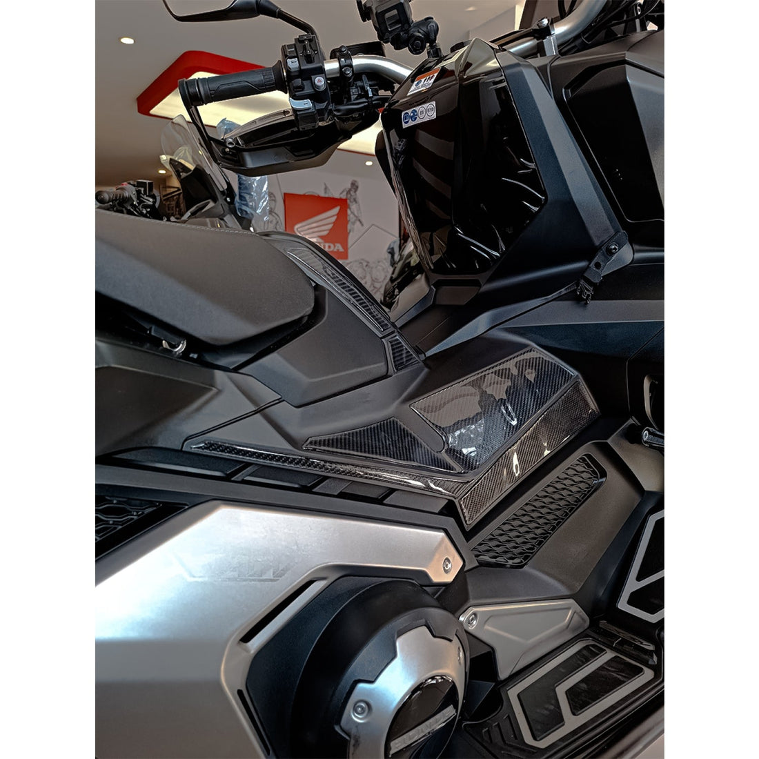 Grippatch Honda X-ADV (2024) ile Uyumlu Kaydırmaz 6D Karbon 15 Parça Tank Pad Seti GC23