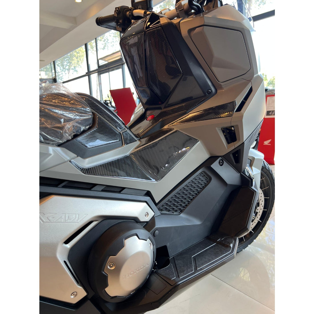 Grippatch Honda X-ADV 750 (2025) ile Uyumlu 6D Karbon 34 Parça Tank Pad Seti GC53