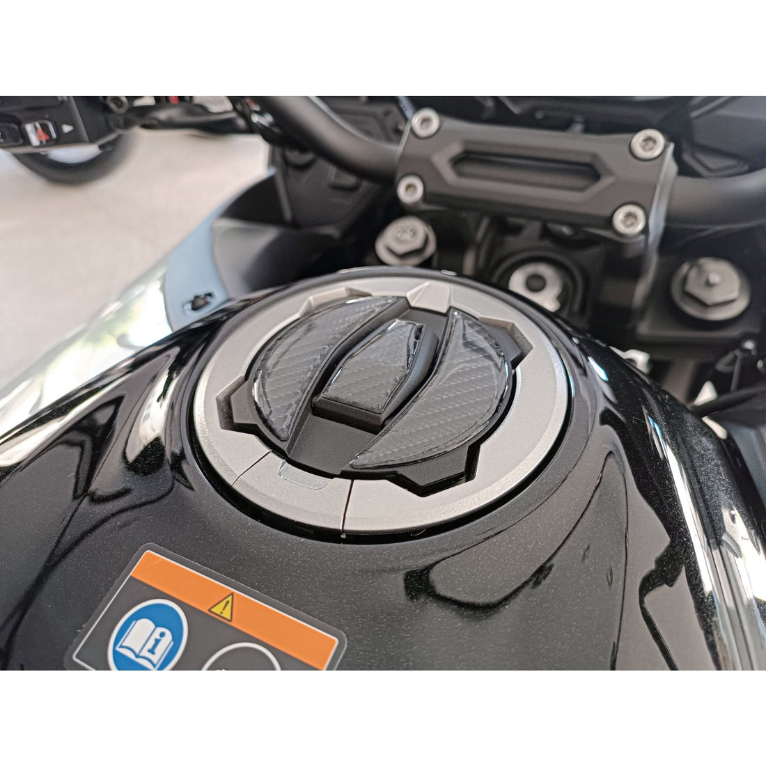 Grippatch Kawasaki H2-SX (2025) ile Uyumlu Kaydırmaz 6D Karbon 13 Parça Tank Pad Seti GC49