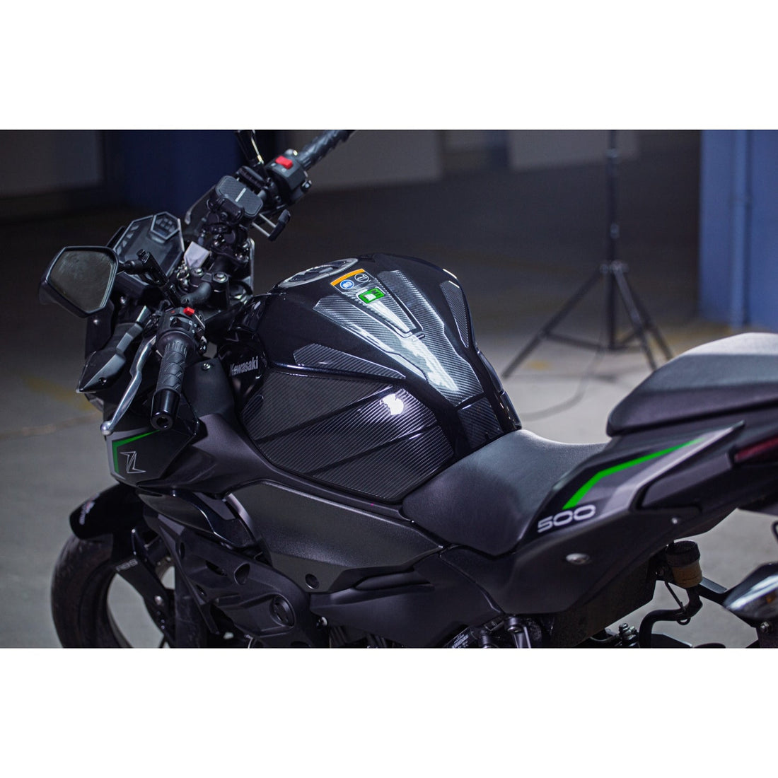 Grippatch Kawasaki Z500 (2025) ile Uyumlu Kaydırmaz 16 Parça 6D Karbon Tank Pad Seti - GC91