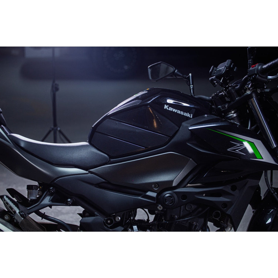 Grippatch Kawasaki Z500 (2025) ile Uyumlu Kaydırmaz 16 Parça 6D Karbon Tank Pad Seti - GC91