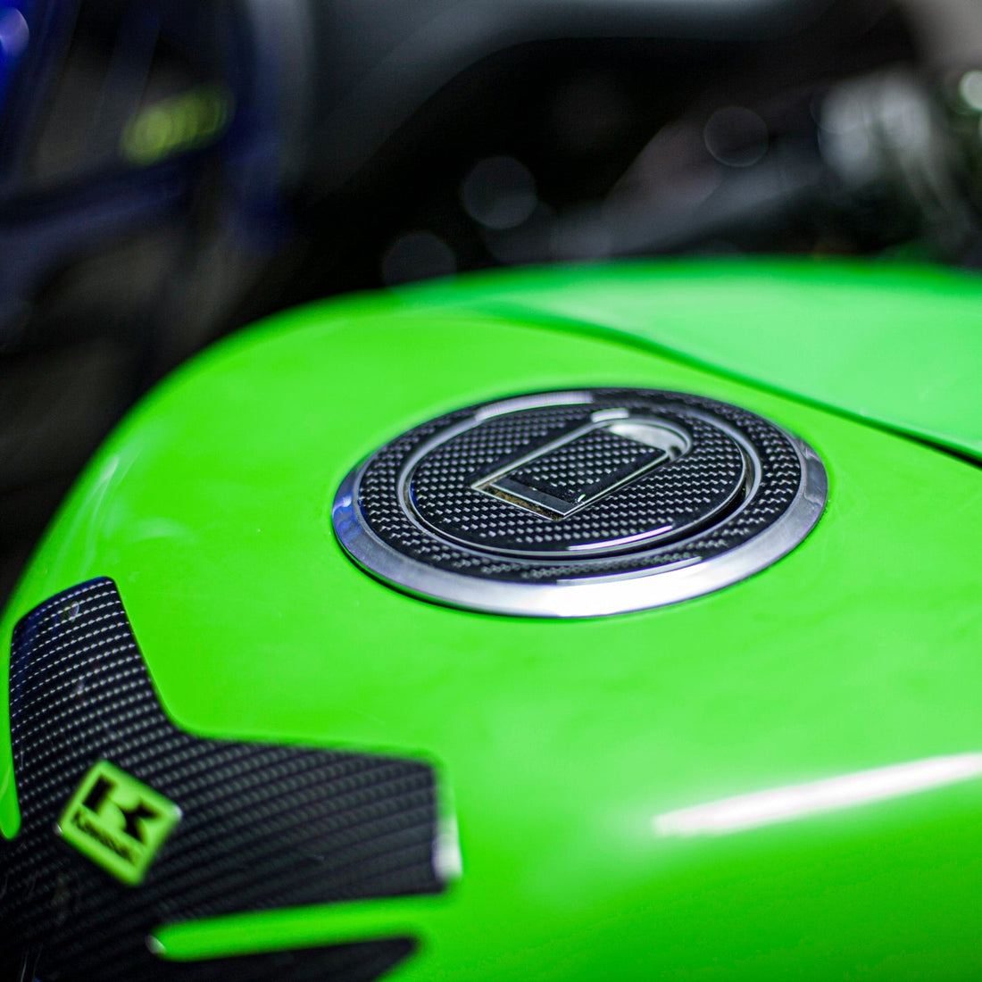 Grippatch Kawasaki ZX-6R (2006) ile Uyumlu Kaydırmaz 6D Karbon 13 Parça Tank Pad Seti GC74