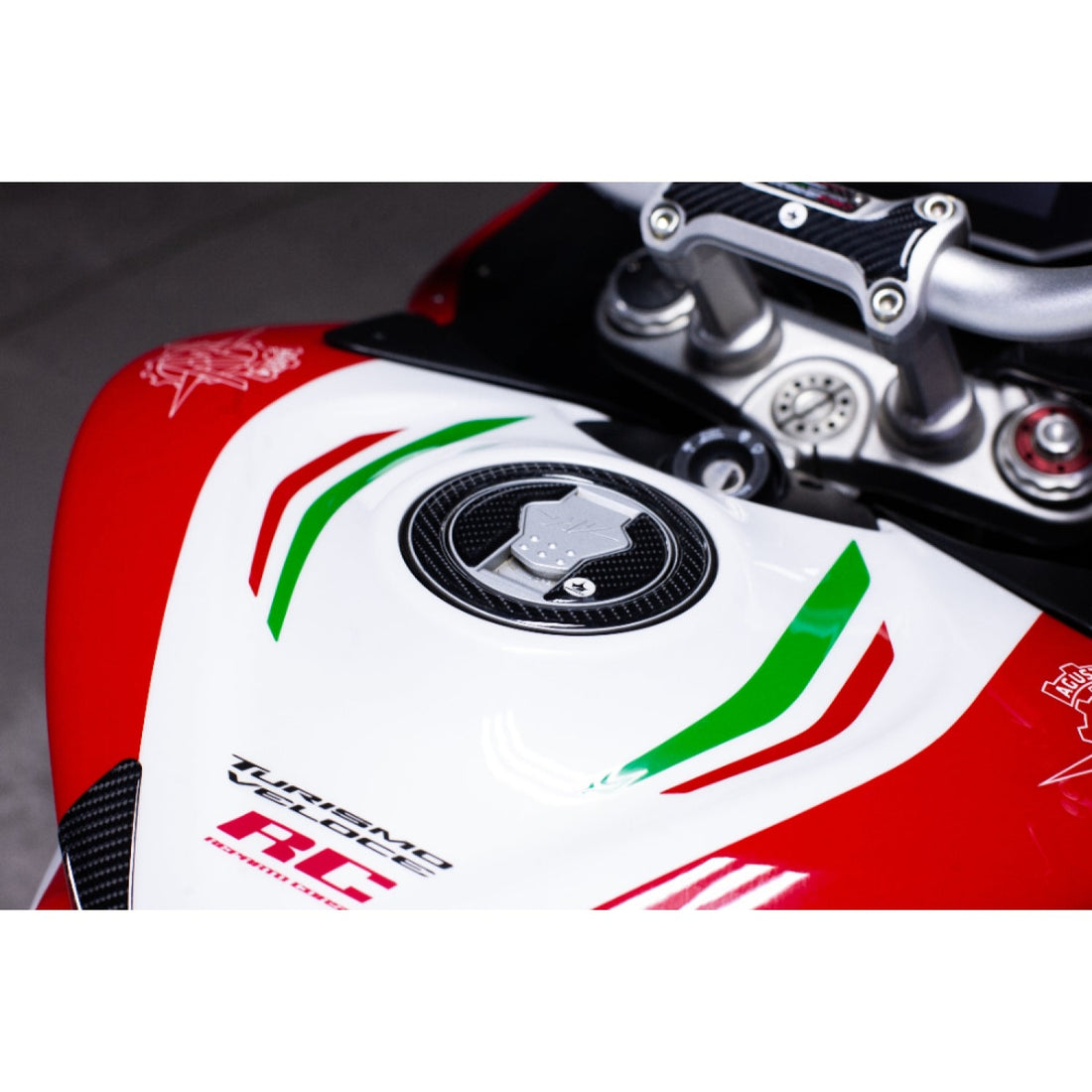 Grippatch MV Agusta Turismo Veloce ile Uyumlu Kaydırmaz 6D Karbon 16 Parça Tank Pad Seti GC38