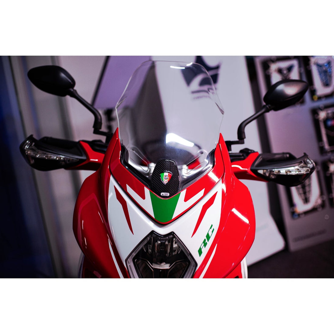Grippatch MV Agusta Turismo Veloce ile Uyumlu Kaydırmaz 6D Karbon 16 Parça Tank Pad Seti GC38