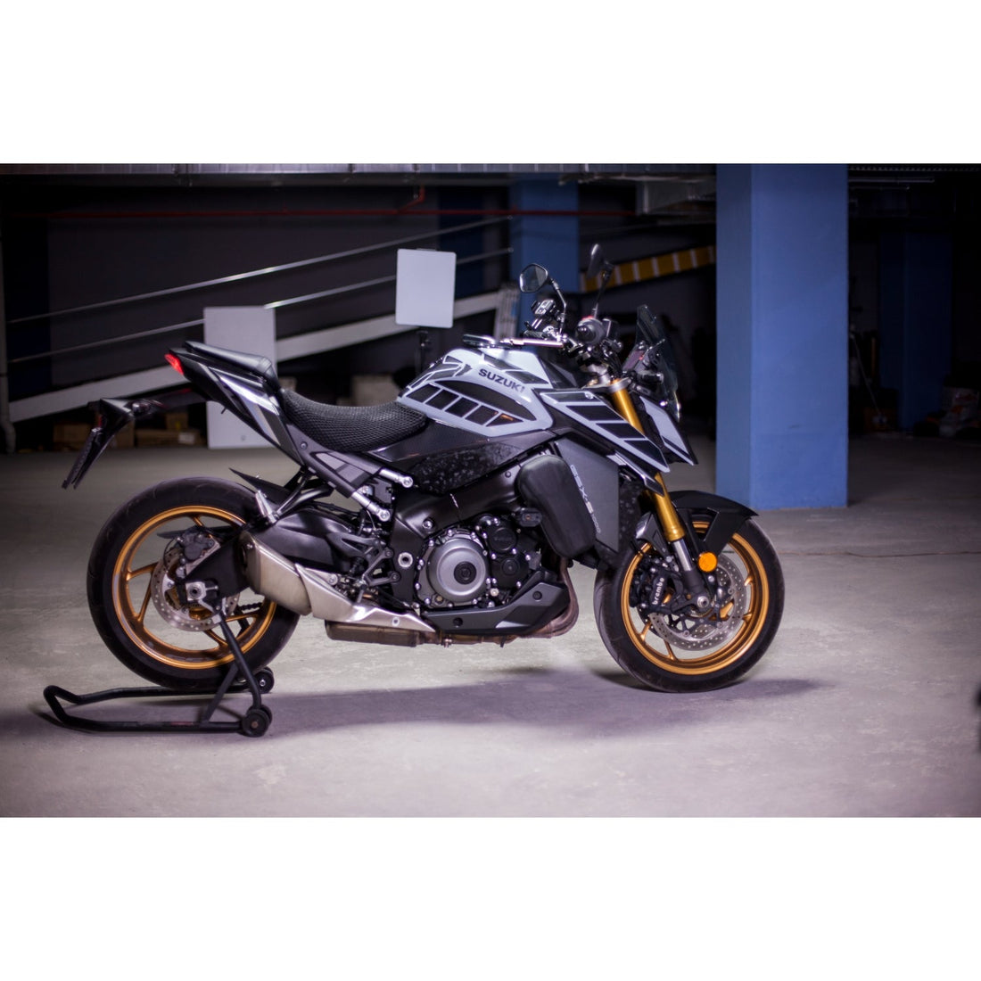Grippatch Suzuki GSX-S1000 ile Uyumlu Kaydırmaz 6D Karbon 40 Parça Tank Pad Seti GC81
