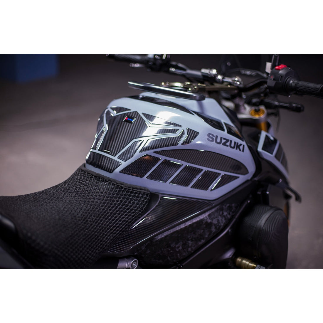 Grippatch Suzuki GSX-S1000 ile Uyumlu Kaydırmaz 6D Karbon 40 Parça Tank Pad Seti GC81
