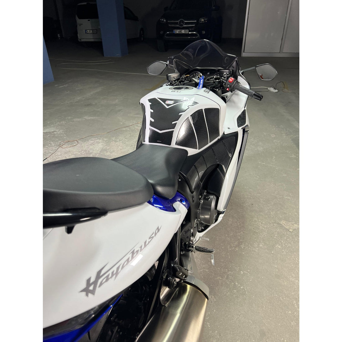 Grippatch Suzuki Hayabusa (2024) ile Uyumlu Kaydırmaz 6D Karbon 25 Parça Tank Pad Seti GC57