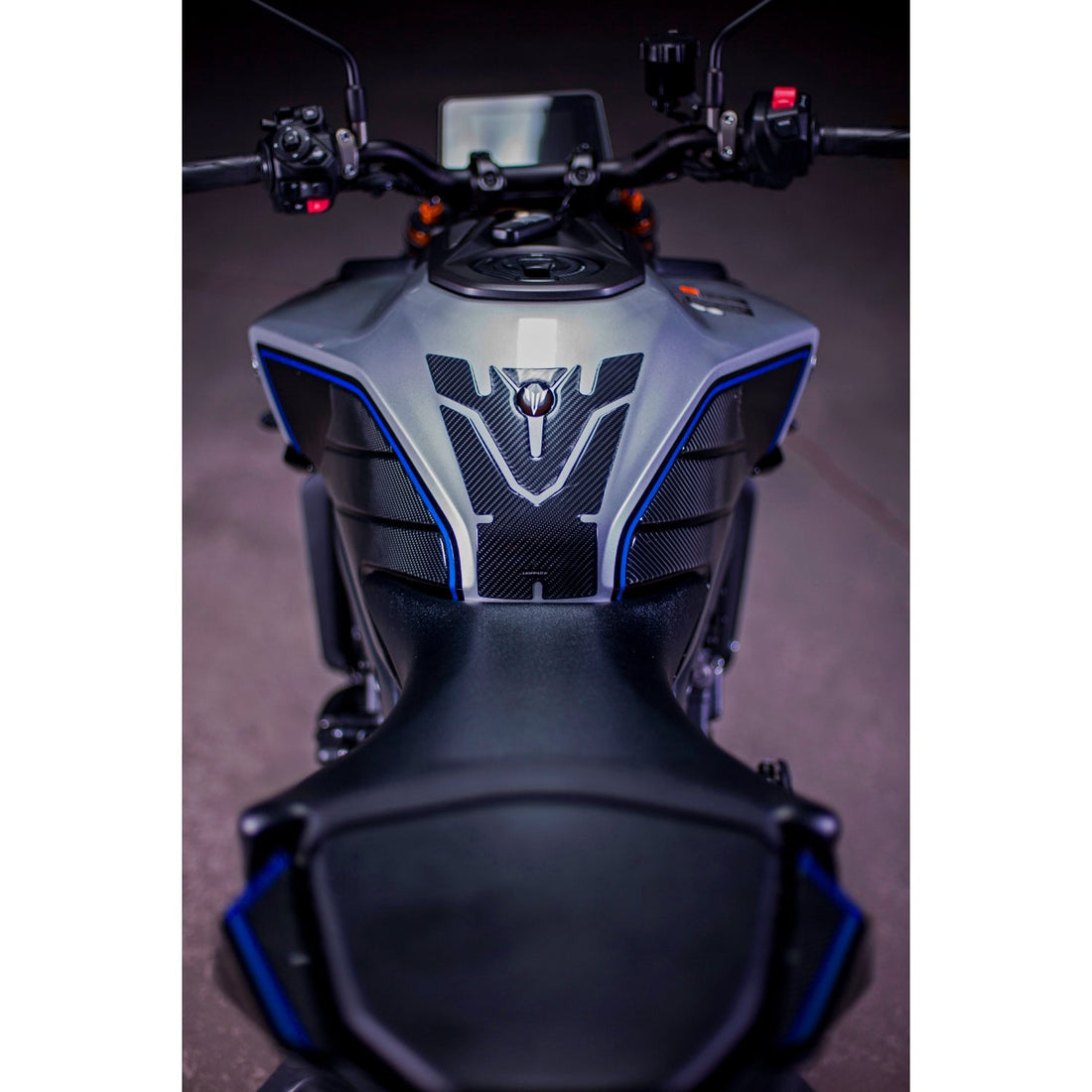 Grippatch Yamaha MT-09 SP GEN4 (2024 - 2025) ile Uyumlu Kaydırmaz 6D Karbon 19 Parça Tank Pad Seti GC80