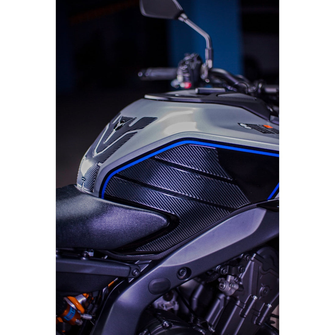 Grippatch Yamaha MT-09 SP GEN4 (2024 - 2025) ile Uyumlu Kaydırmaz 6D Karbon 19 Parça Tank Pad Seti GC80